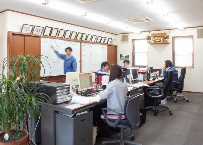 愛進物流　アオイトランスポート　愛知県豊橋市　運送会社　高評価