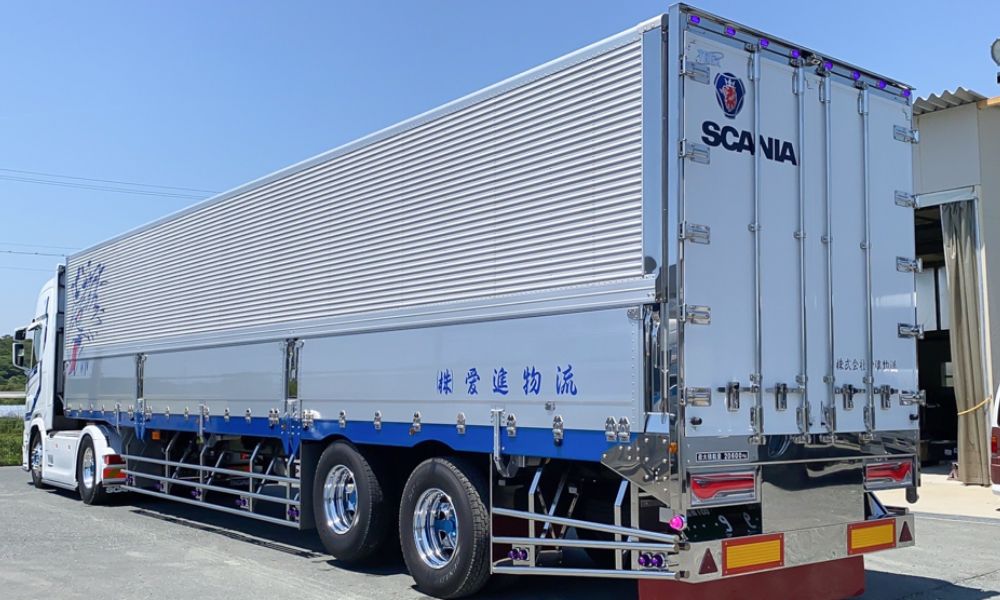 スカニアトレーラー架装　愛進物流　アオイトランスポート　愛知県豊橋市の運送会社